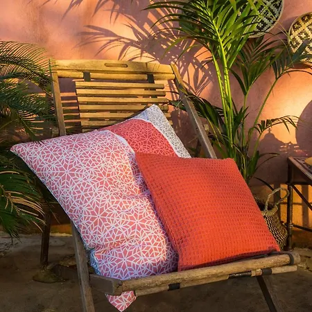 La Garrigue Bed & Breakfast *